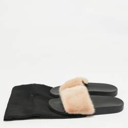 Pre Owned صندل فلايد سلايد جيفنشي فرو منك أسود مقاس 38