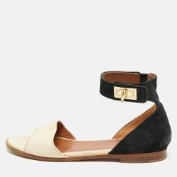 مملوكة مسبقًا Givenchy Size 38 Black/Cream Leather and Suede Shark Luck Flat Sandals