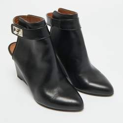 Pre Owned بوت جيفنشي جلد أسود شارك لوك كعب روكي مقاس 37