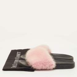 مملوكة مسبقًا Givenchy Size 40 Light Pink Mink Fur Flat Slide Sandals