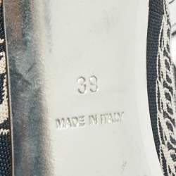 Pre Owned Givenchy G-Chain Size 39 Navy Blue/White Canvas Givenchy Chain Pumps