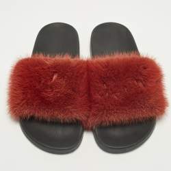 مملوكة مسبقًا صندل فلايد سلايد جيفنشي فر و منك أسود مقاس 38