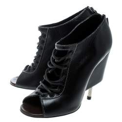 Pre Owned حذاء بوت جيفنشي أربطة مقدمة مفتوحة كعب برغي نيسا جلد أسود مقاس 36