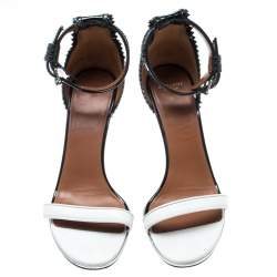 مملوكة مسبقًا صندل جيفنشي مقدمة مفتوحة سيور كاحل جلد مونوكروم مقاس 37.5