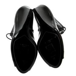 Pre Owned حذاء بوت جيفنشي نعل روكي قصة جلد أسود مقاس 39