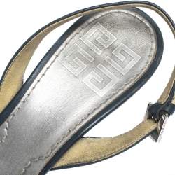 مملوكة مسبقًا صندل جيفنشي فتحة كعب قماش مغزول شعار وجلد أبيض/ أزرق مقاس 37.5