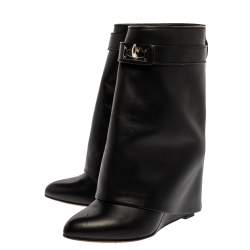 مملوكة مسبقًا Givenchy Black Leather Shark Lock Wedge Ankle Boots Size 39