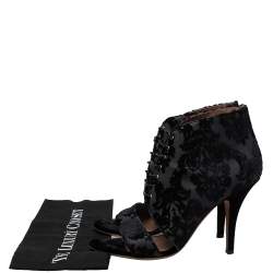 Pre Owned Givenchy Black/Grey Velvet And Lace Cutout Lace Up Boots Size 40