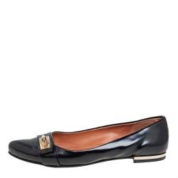مملوكة مسبقًا Givenchy Black Leather Shark Tooth Ballet Flats Size 40