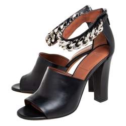 Pre Owned صندل جيفنشي سير كاحل راكل جلد أسود مقاس 41