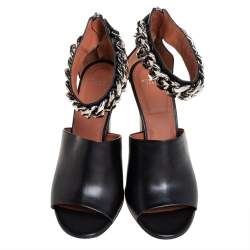 Pre Owned صندل جيفنشي سير كاحل راكل جلد أسود مقاس 41