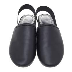 مملوكة مسبقًا حذاء سلايد فلات جيفنشي ريفينغتون جلد أسود فتحة كعب مقاس 37.5