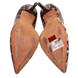 مملوكة مسبقًا Givenchy Black/Beige Leopard Print Leather Studded Pointed Toe Pumps Size 36