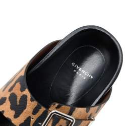 مملوكة مسبقًا حذاء سلايدز جيفنشي فلات جلد نقش سحلية طباعة فهد أسود/ بيج مقاس 37