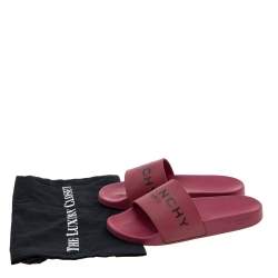 Pre Owned Givenchy Magenta Rubber Logo Pool Slides Size 40