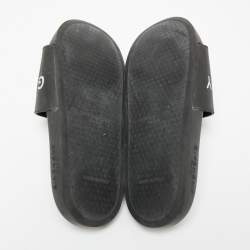 Pre Owned صندل سلايد فلات جيفنشي مطاط أسود مزين شعار الماركة مقاس 39