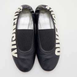 Pre Owned حذاء باليرينا فلات جيفنشي جلد أسود مطبوع غرافيك مقاس 39