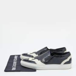 Pre Owned حذاء رياضي جيفنشي جلد وجلد لامع مخرم أبيض/أسود سليب أون مقاس 39