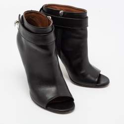 Pre Owned حذاء بوت كاحل جيفنشي جلد أسود قفل شارك مقدمة مفتوحة مقاس 40