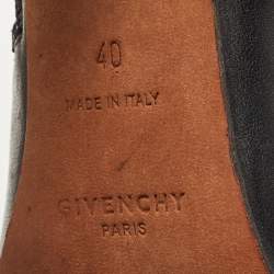 مملوكة مسبقًا Givenchy Black Suede Ankle Boots Size 40