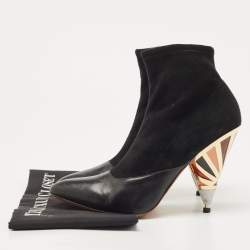 مملوكة مسبقًا Givenchy Black Suede Ankle Boots Size 40