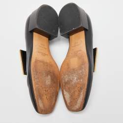 مملوكة مسبقًا Givenchy Black Leather 4G Logo Buckle Loafers Size 37.5