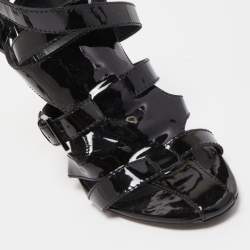 مملوكة مسبقًا Givenchy Black Patent Strappy Sandals Size 40