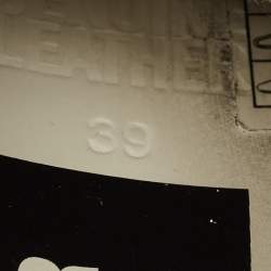 Pre Owned Golden Goose Off-White/Black Leather Ballstar Low Top Sneakers Size 39