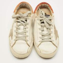 مملوكة مسبقًا حذاء رياضي غولدن غوز سوبر ستار جلد أبيض/فضي بعنق منخفض مقاس 38