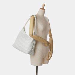 مملوكة مسبقًا حقيبة هوبو غويارد غواردين بيضاء