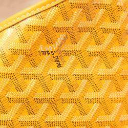 مملوكة مسبقًا Goyard Yellow Goyardine Saint Louis PM