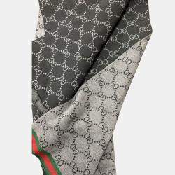 مملوكة مسبقًا Gucci Black Wool GG Scarf