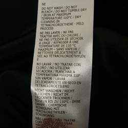 مملوكة مسبقًا فستان غوتشي ساتان حرير أسود مطبوع بدون أكمام قصير مقاس كبير (لارج)