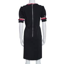 مملوكة مسبقًا  فستان غوتشي حواف ويب منفوشة جيرسيه أسود مقاس كبير (لارج)