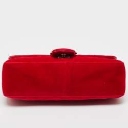 مملوكة مسبقًا حقيبة كتف غوتشي جي جي مارمونت قطيفة ماتيلاسهي حمراء صغيرة