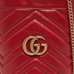 Pre Owned Gucci red Matelasse Leather Mini GG Marmont Bucket Bag