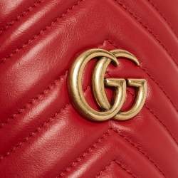 Pre Owned Gucci red Matelasse Leather Mini GG Marmont Bucket Bag