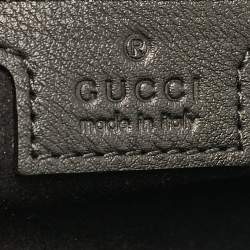 مملوكة مسبقًا Gucci Black Matelassé Patent Leather Small GG Marmont Shoulder Bag