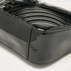 مملوكة مسبقًا Gucci Black Matelassé Patent Leather Small GG Marmont Shoulder Bag