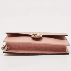 مملوكة مسبقًا Gucci Dusty Pink Leather Interlocking G Wallet on Chain