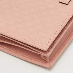 مملوكة مسبقًا Gucci Pink Microguccissima Leather Flap Wallet on Strap