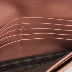 مملوكة مسبقًا Gucci Pink Microguccissima Leather Flap Wallet on Strap