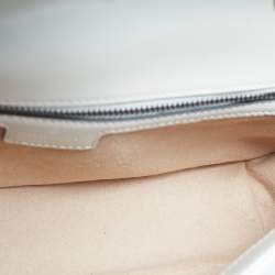 مملوكة مسبقًا Gucci Off White Matelassé Leather Small GG Marmont Shoulder Bag