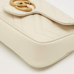 مملوكة مسبقًا Gucci Off White Matelassé Leather Super Mini GG Marmont Shoulder Bag