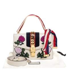 مملوكة مسبقًا Gucci Ivory Floral Embroidered Leather Small Web Chain Sylvie Shoulder Bag