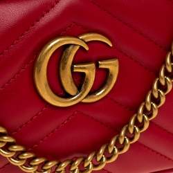 Pre Owned Gucci Red Leather Mini GG Marmont Chain Shoulder Bag