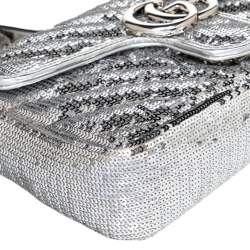 Pre Owned Gucci Silver Diagonal Sequins And Leather Mini GG Marmont Shoulder Bag