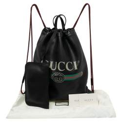 مملوكة مسبقًا Gucci Black Leather Logo Drawstring Backpack