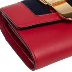 Pre Owned   محفظة مضغوطة غوتشي سيلفي جلد أحمر