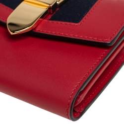 Pre Owned   محفظة مضغوطة غوتشي سيلفي جلد أحمر